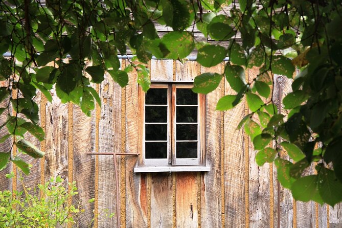 Hahndorf Walking Tour, South Australia - Hahndorf Inn and the Bavarian village image