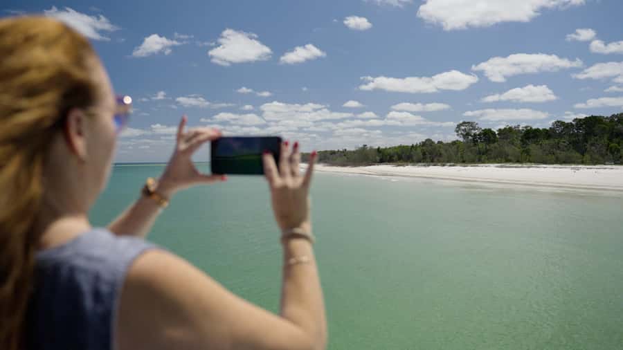 Hervey Bay: K'Gari(Fraser Is) Adventure & Sightseeing Cruise - The boom-net is the hands-on highlight