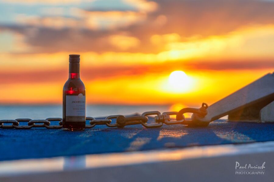 Hervey Bay: Relaxing Sunset Cruise with Champagne and Prawns - Urangan Pier and the changing evening light