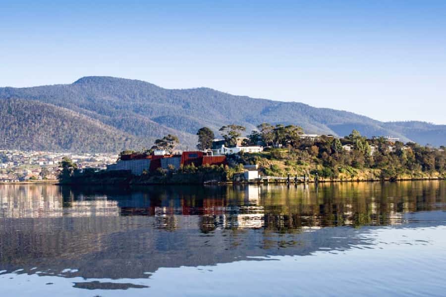 Hobart City Sightseeing Tour including MONA Ticket - Starting at Brooke Street Pier