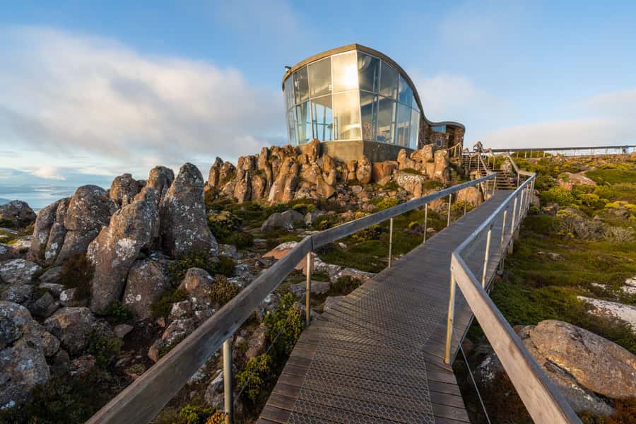 Hobart: Kunanyi/Mt Wellington Hop-on Hop-off Bus Pass - The climb through Wellington Park
