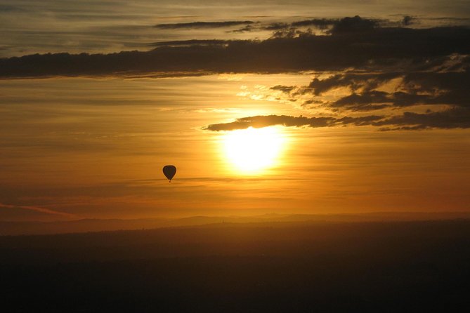 Hot Air Balloon Flights Geelong (The Great Ocean) + Breakfast - Returning to Rydges for breakfast