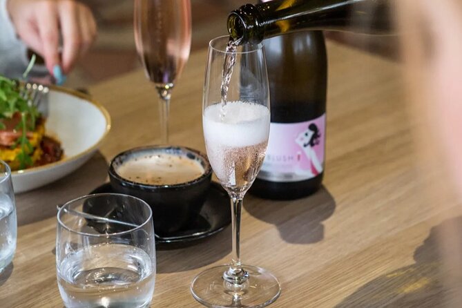 Hunter Valley Helicopter Tour with a Bubbly Breakfast - Landing at Peterson House for bubbly breakfast