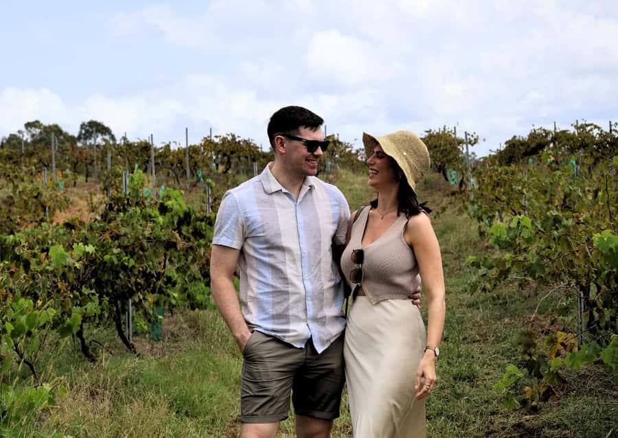 Hunter Valley: Wine, Chocolate and Lunch All Inclusive Tour - Three wines, lunch and chocolate in one long day