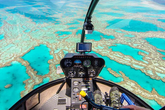 Inner Reef Explorer - 30 minute Reef Scenic Flight - Seeing the Great Barrier Reef in one sweeping arc