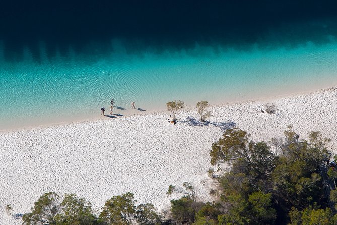 K'gari (Fraser Island) Explorer 2-Day Tour - Guides, coach travel, and group size