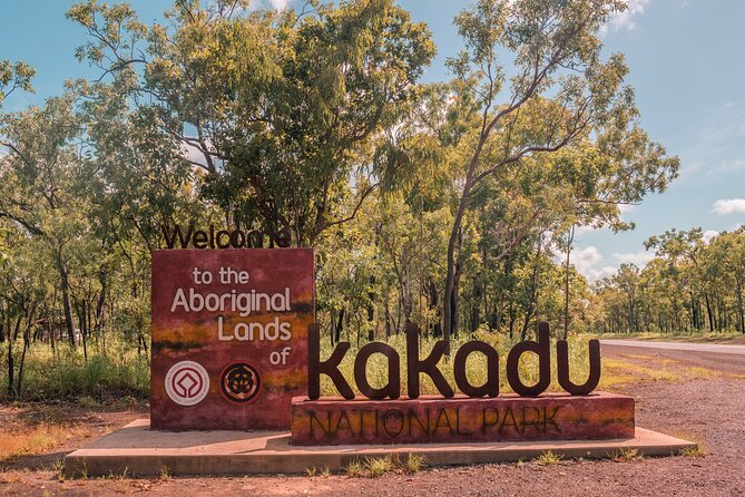 Kakadu Wildlife Escape Fogg Dam or Crocodile Cruise from Darwin - Bowali Visitor Centre and the cultural setting
