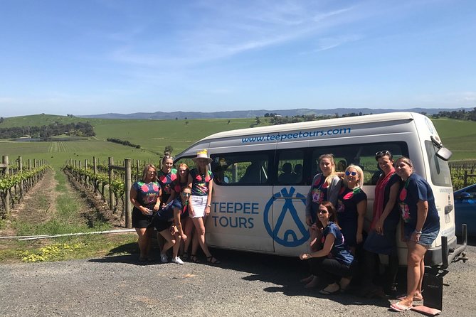 Laid back, Yarra Valley Wine Tour: Wine, Cider, Gin, Beer + Choc - Scenic views, music, and the social side