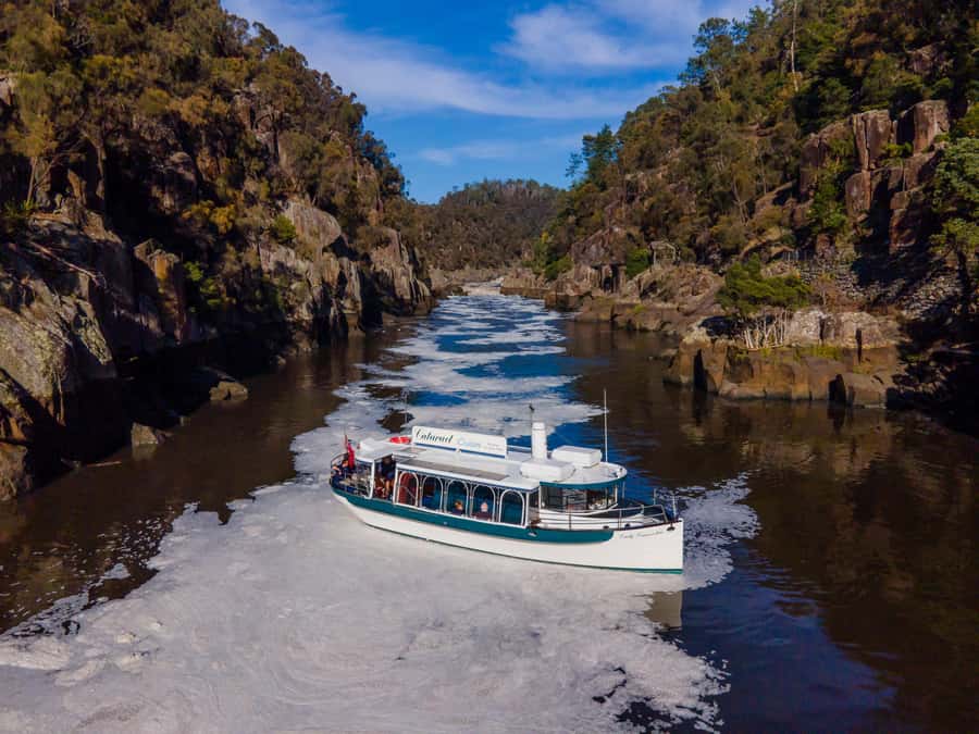 Launceston: Cataract Gorge Adventure Cruise Open Ticket - Entering the gorge on electric power