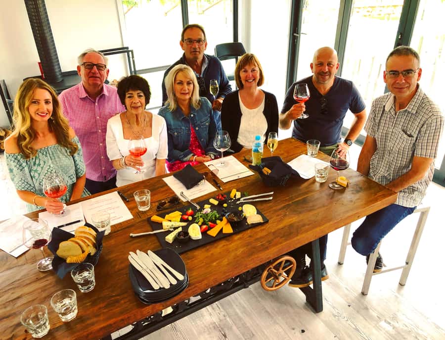 Launceston: Tamar Valley Wine Tour with Lunch - A relaxed start from Launceston