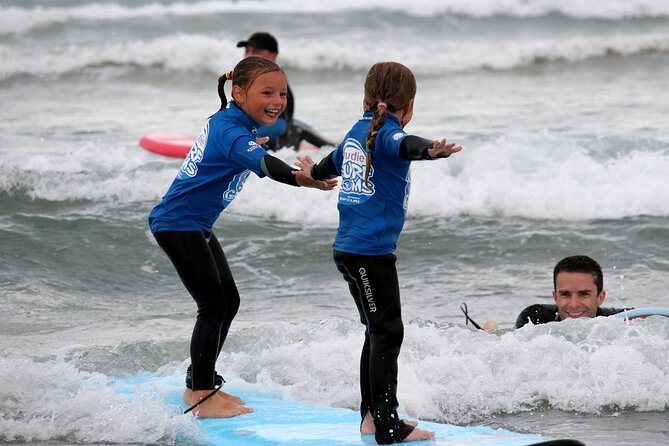 Learn to Surf at Middleton Beach - The small group advantage