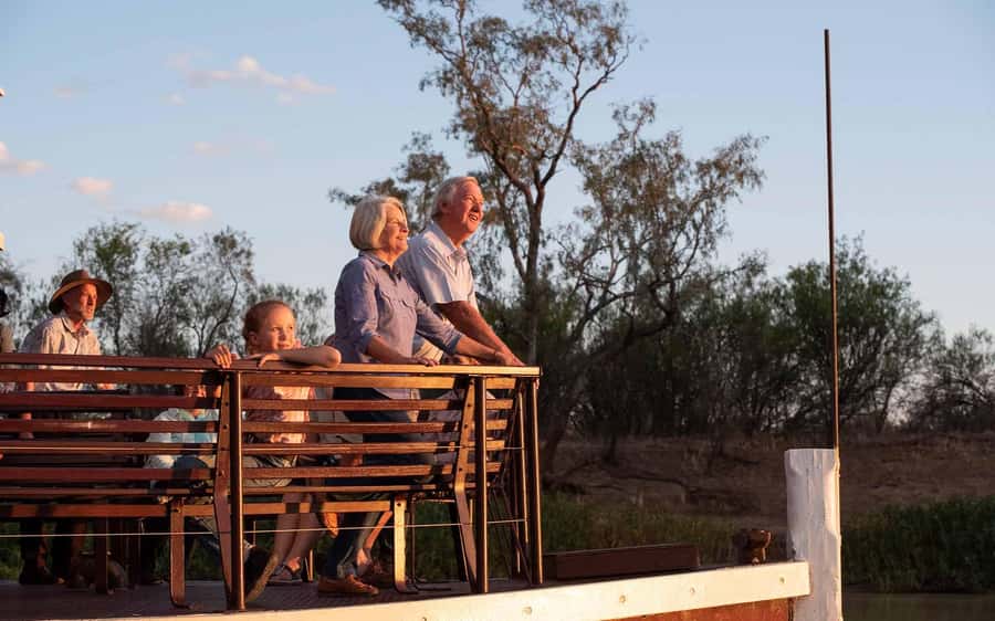 Longreach: Sunset Paddlewheeler Cruise, Show and Dinner - A four-hour evening built around the Thomson Belle