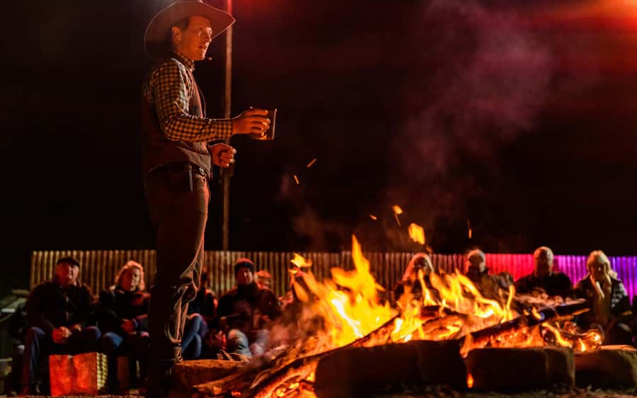 Longreach: Sunset Paddlewheeler Cruise, Show and Dinner - Bush poetry, stories and the people who carry the evening