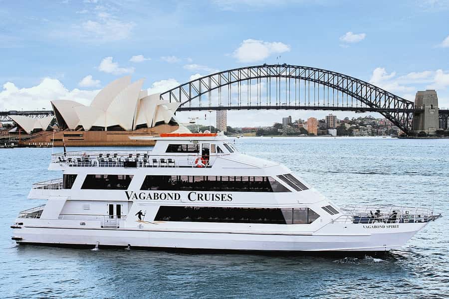 Lunch Cruise with Live Jazz on Sydney Harbour - Three hours of harbour scenery from the water