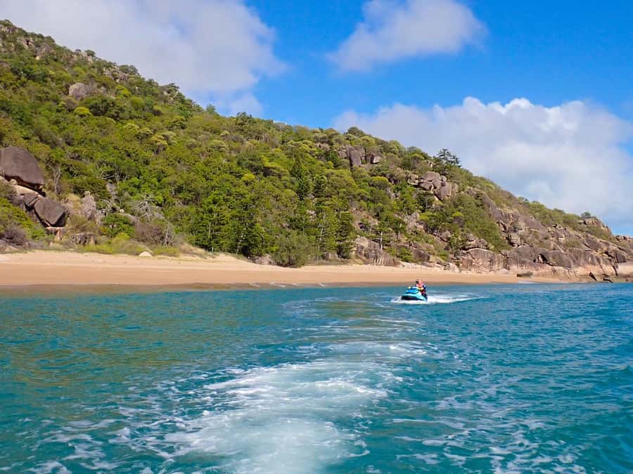 Magnetic Island: 5 Beach Bay Jet Ski Tour - From Horseshoe Bay to North-West Point