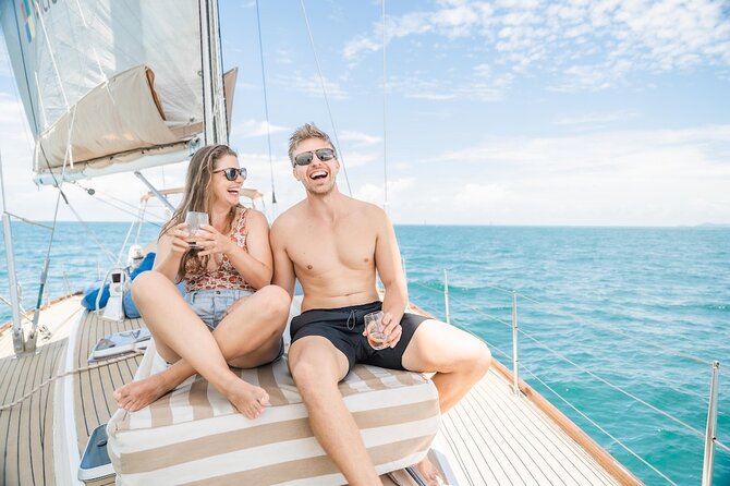 Magnetic Island: Lunchtime Sailing Cruise - Anchoring near Magnetic Island’s bays