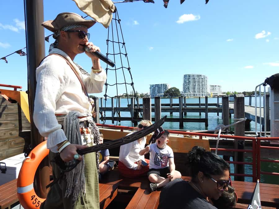 Mandurah Pirate Cruise - What the $24 price really buys you