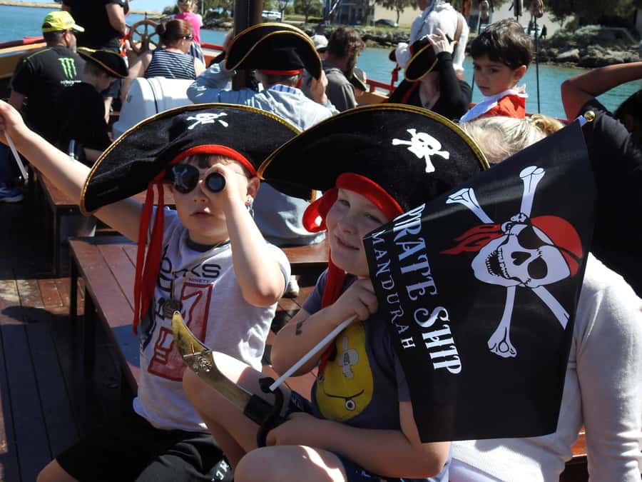 Mandurah Pirate Cruise - Boarding at the eastern foreshore