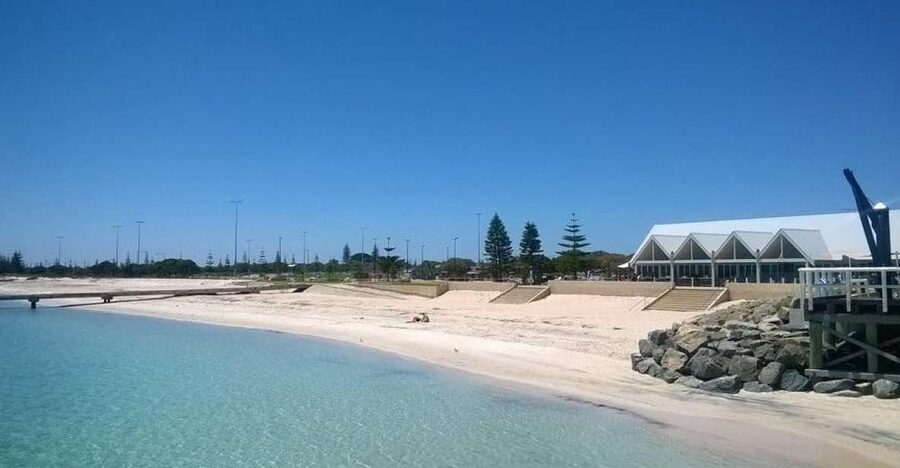Margaret River and Busselton Jetty: Day Trip from Perth - Lunch, wine, beer, and cider in Margaret River country