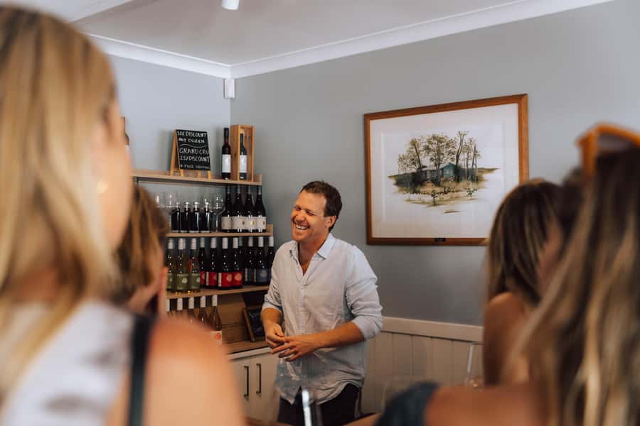 Margaret River: Boutique Wine Tour w. Blind Tasting + Lunch - Lunch at Olio Bello: pizza, salad and a useful pause