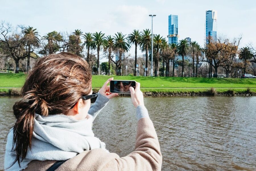Melbourne: 1-Hour Gardens and Sporting Precinct River Cruise - Inside cabin or outside sun deck?