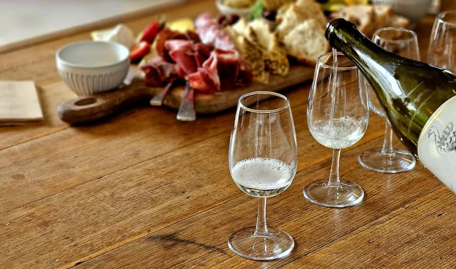 Melbourne: Boutique Phillip Island Wine, Dine & Penguin Tour - Starting with coffee and a small-group ride