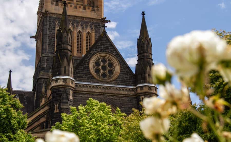 Melbourne: City Highlights Group Tour by Bus - St Patrick’s Cathedral and Gothic Melbourne