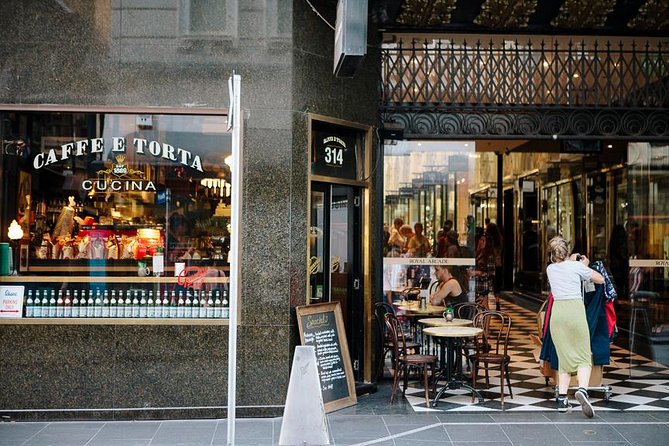 Melbourne Coffee Lovers Walking Tour - Andrew, Monique, and the guide’s role