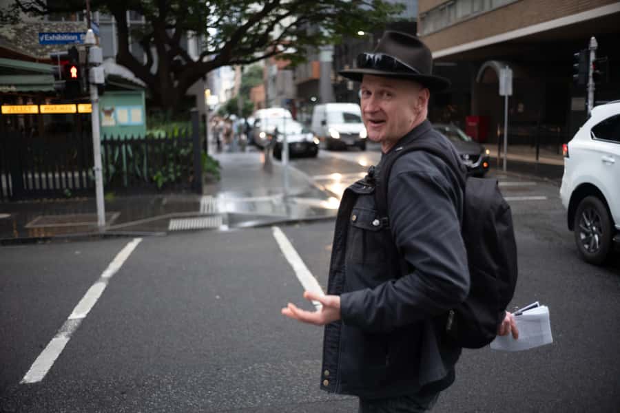 Melbourne: Gangsters, Brothels and Lolly Shops Tour - Entering Little Lon through modern Melbourne