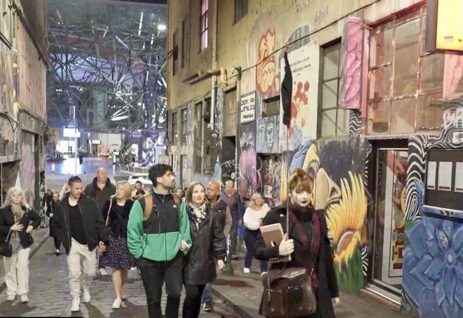 Melbourne: Ghosts, Murder, & Mystery Guided Walking Tour - Secret lanes, speakeasies, and Melbourne’s photo spots