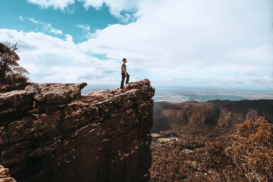 Melbourne: Grampians Day Tour - The 4.2-kilometre walk to the Pinnacle