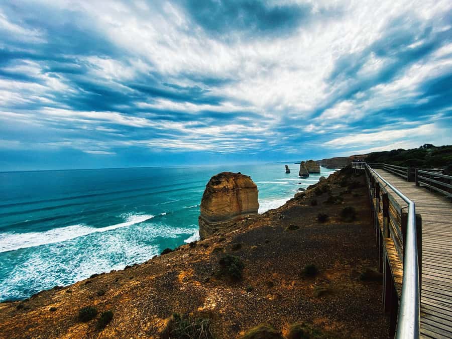 Melbourne: Great Ocean Road Adventure with Iconic Stops - Memorial Arch honors the road builders