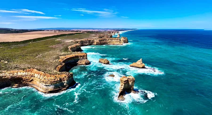 Melbourne Great Ocean Road Benz SmallGroup&LuxCoach BigGroup - The Twelve Apostles and Loch Ard Gorge deliver the big moment