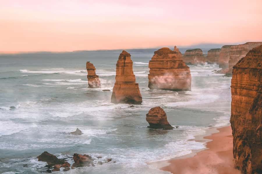 Melbourne: Great Ocean Road Max Highlights & London Bridge - The bus, guide, and pace
