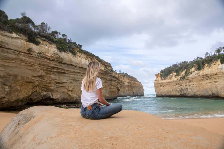 Melbourne: Great Ocean Road & Rainforest Trip - Apollo Bay is your lunch decision