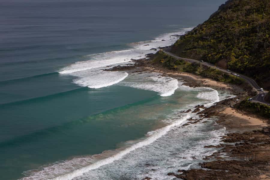 Melbourne: Great Ocean Road & Wildlife Tour for Backpackers - Reaching the Twelve Apostles first
