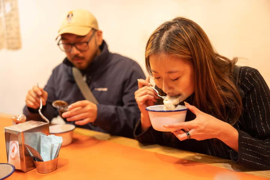 Melbourne: Guided Night-Time Food Walking Tour - Chinatown, laneways, and places you might miss