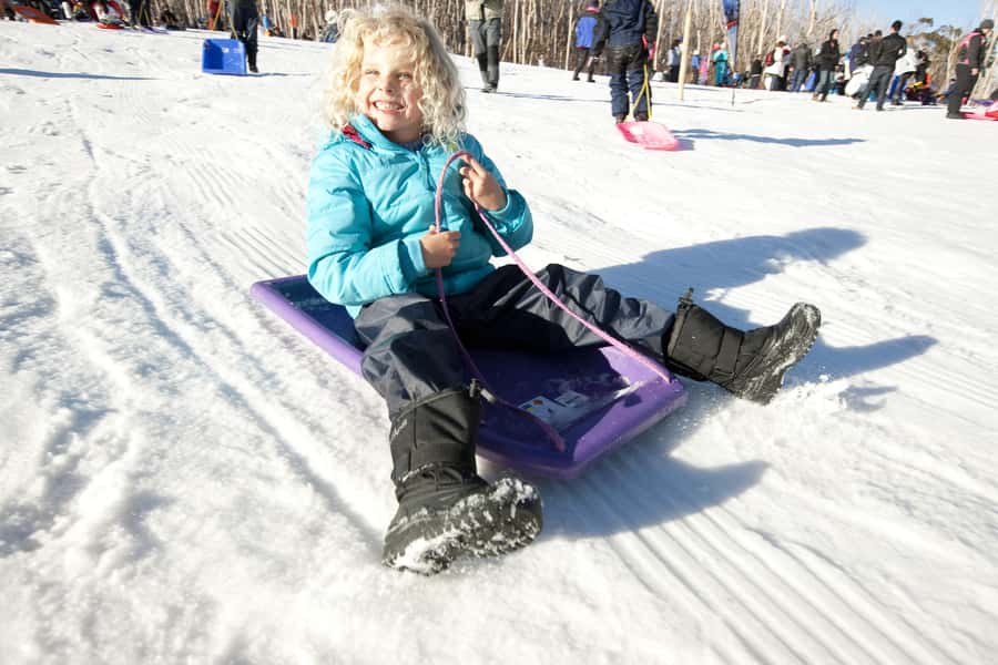 Melbourne: Lake Mountain Snow Guided Tour - Three hours of snow play at Lake Mountain