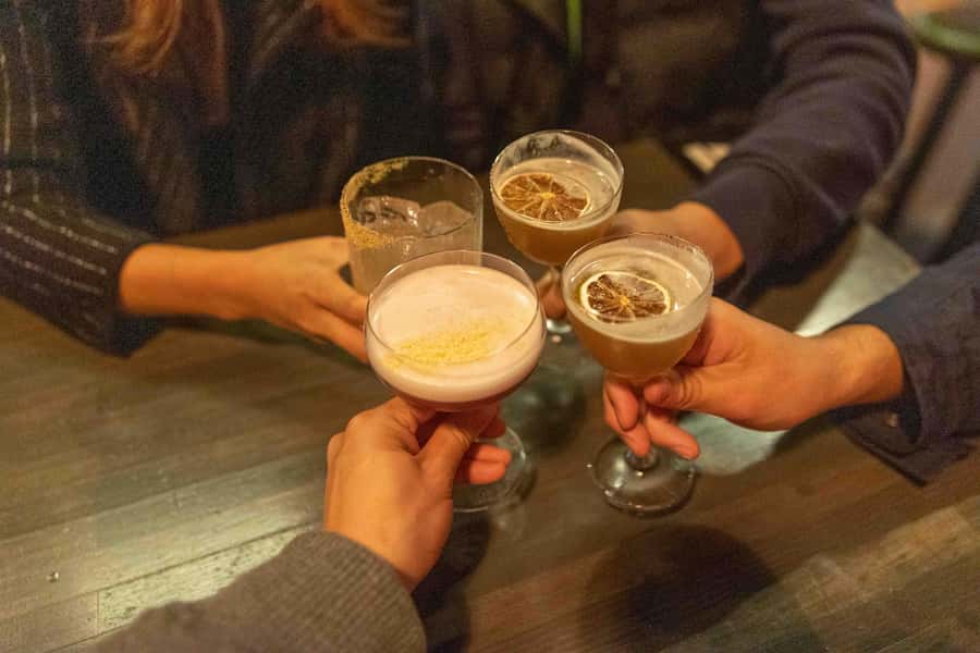 Melbourne: Laneway Bar Tour Where Locals Drink - Stop one: a welcoming first drink