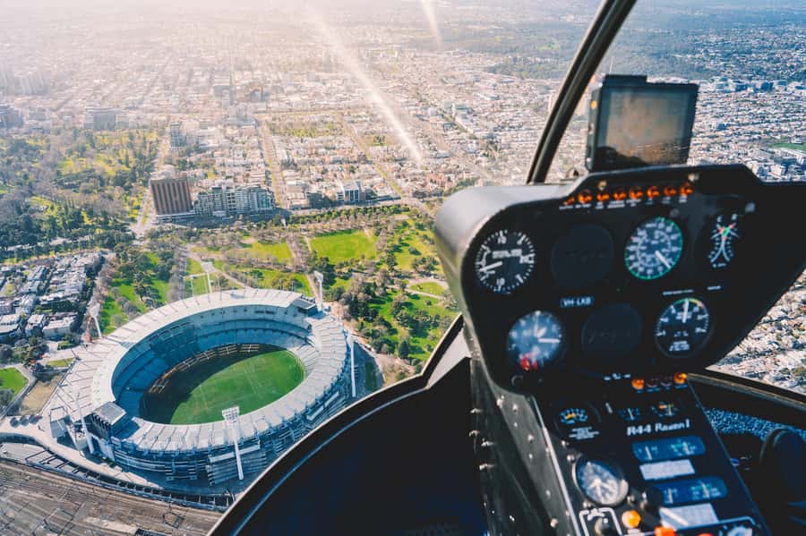 Melbourne: Private City Skyline and Bay Helicopter Ride - Starting at Hangar 81 in Essendon Fields