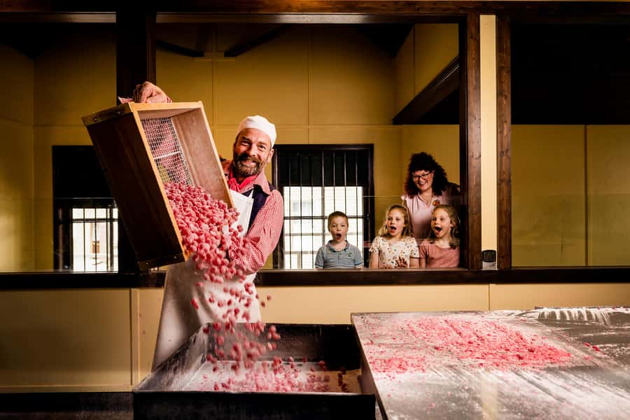 Melbourne: Sovereign Hill 'A Touch of Gold' Ballarat Tour - The Melbourne pickup and 90-minute coach ride