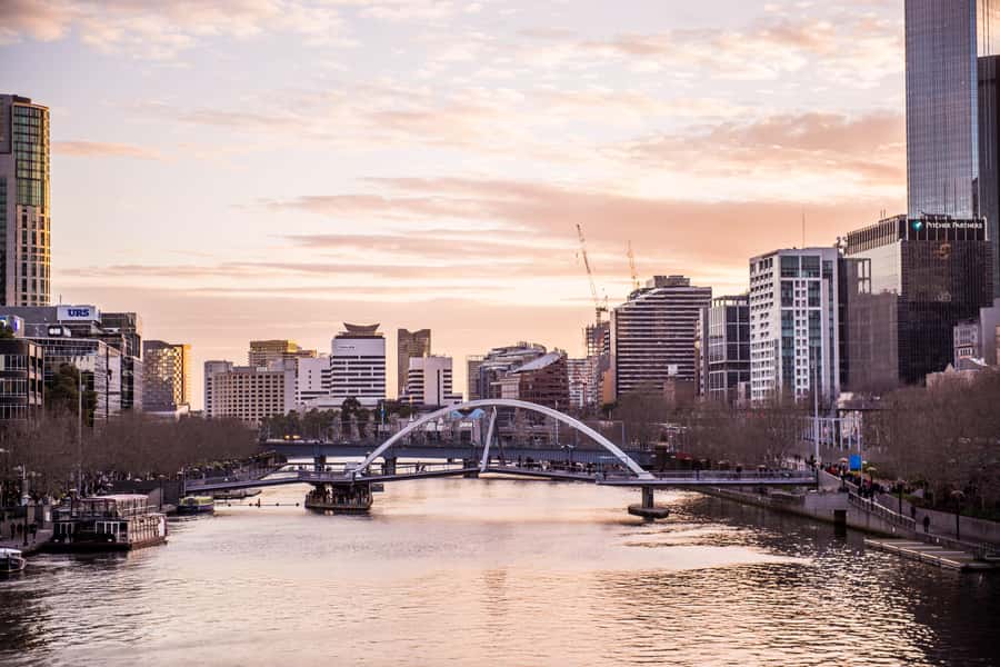 Melbourne: Spirit Of Melbourne Yarra River Lunch Cruise - How the two-hour lunch unfolds