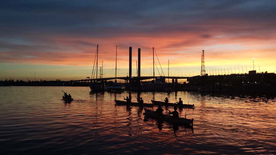 Melbourne: Sunset Kayak Tour with Dinner - Key points to know before you book