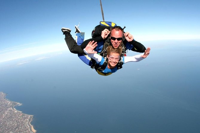 Melbourne: Tandem Skydive Experience over St. Kilda Beach - A city skydive with a beach at the end