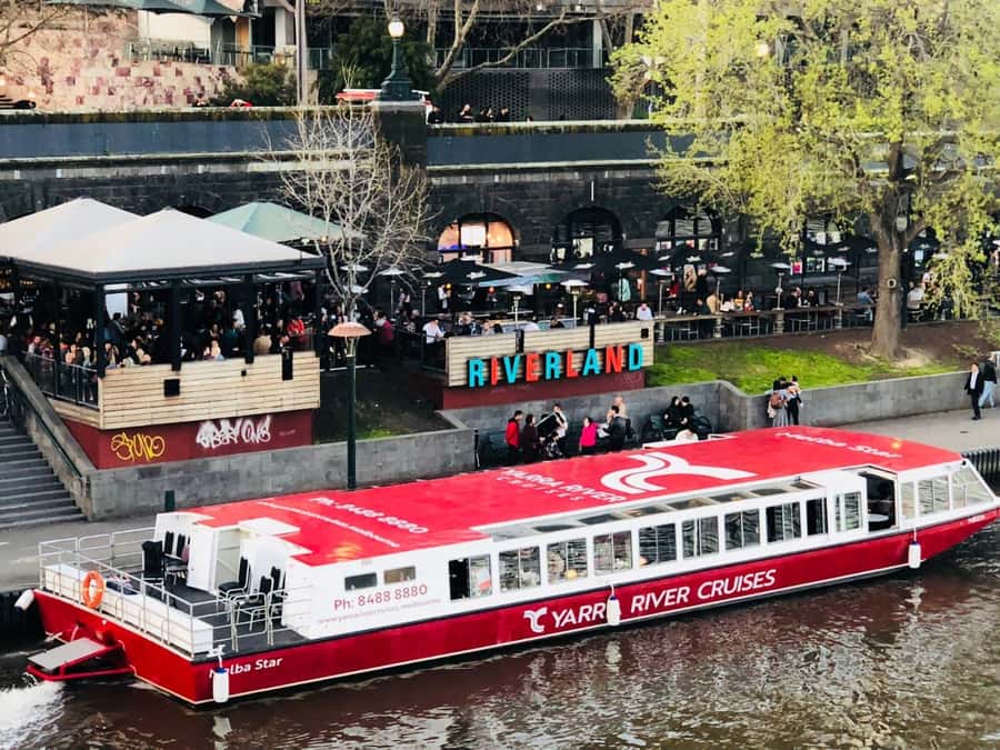 Melbourne: Yarra River Sightseeing Cruise - Federation Wharf to the city skyline