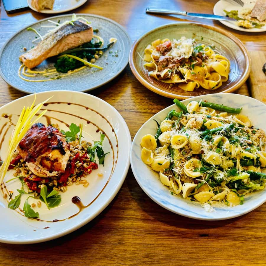 Melbourne: Yarra Valley Wine Tour + Lunch & Gin/Beer Option - Yering Station sets the wine tone