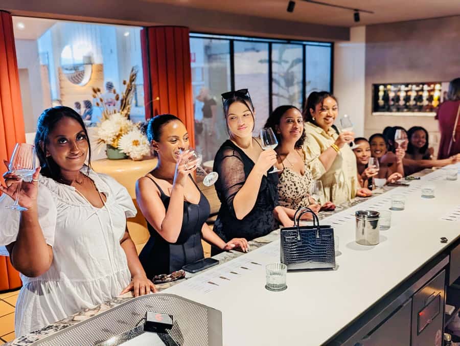 Melbourne: Yarra Valley Wine Tour + Lunch & Gin/Beer Option - The fourth stop lets you choose your drink