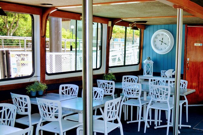 Mid-Afternoon Sightseeing Cruise: 2:30pm-4pm (90min) - The river route and its main sights