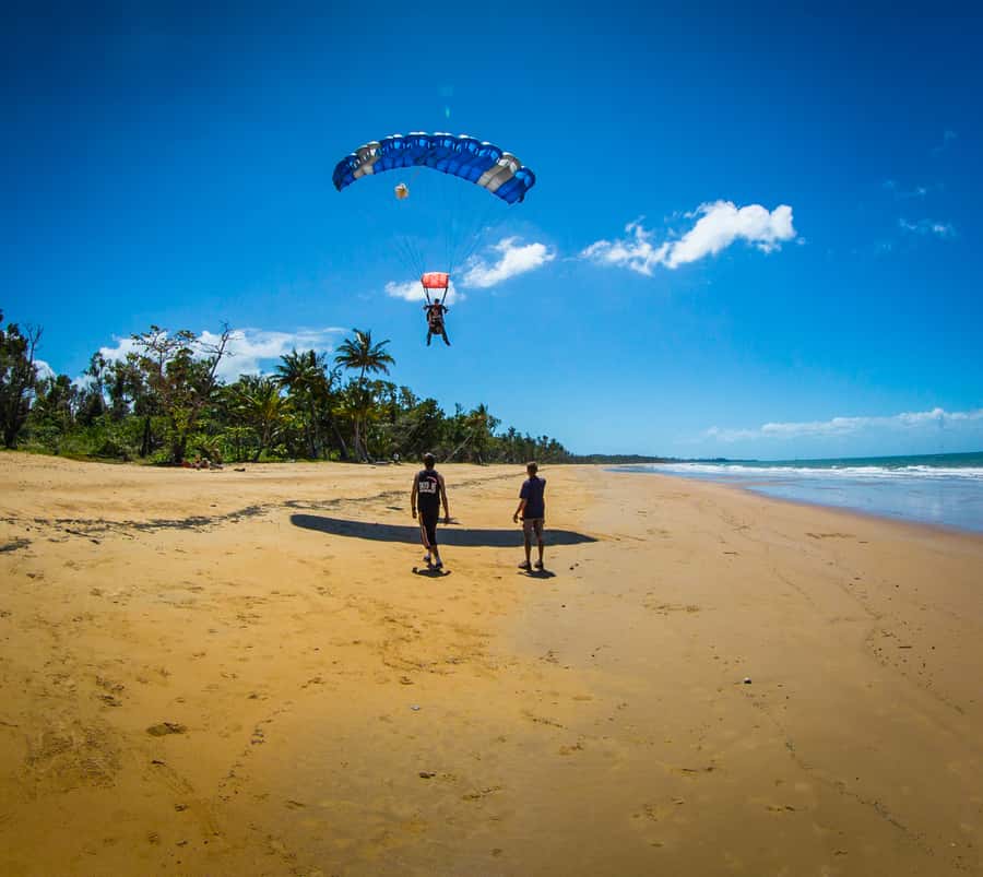 Mission Beach Tandem Skydive Experience - Key points at a glance