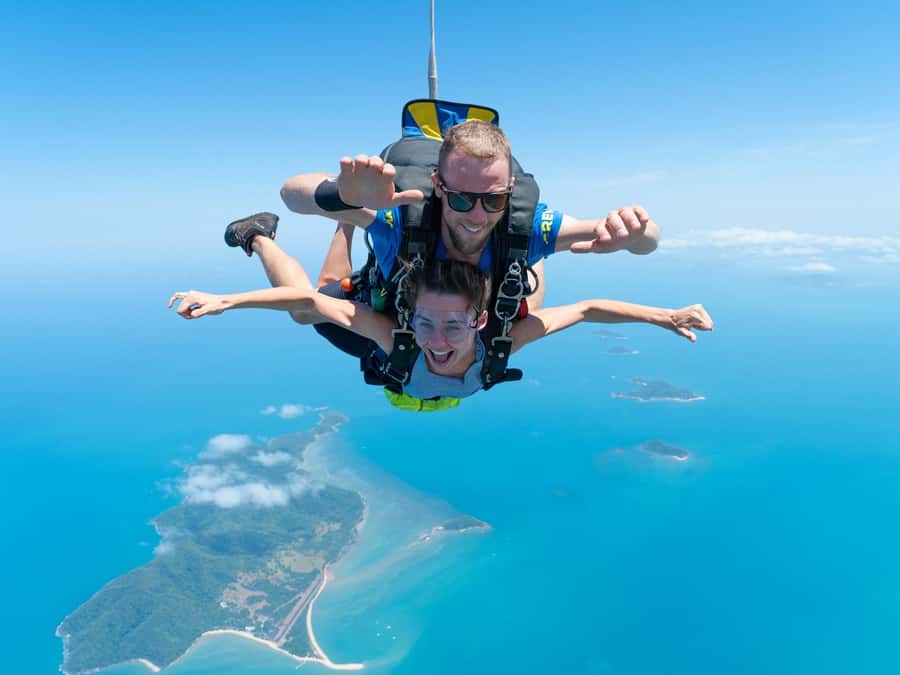Mission Beach Tandem Skydive Experience - From the Cairns coach to the Mission Beach shop